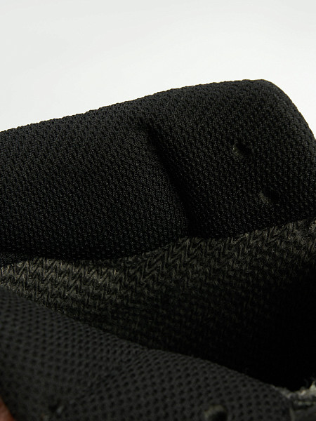 8433-19 Кроссовки